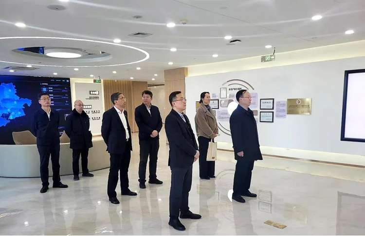 市中院黨組副書記、副院長高勇一行調(diào)研青島產(chǎn)權(quán)交易所