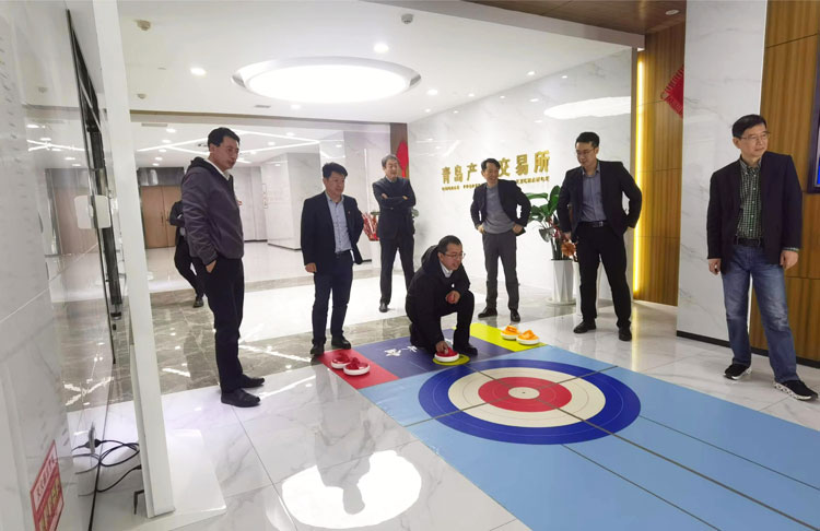 青島國投公司工會組織開展室內(nèi)趣味活動